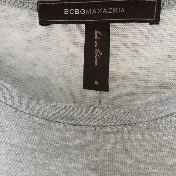 🎀3 for 30🎀 BCBG Asymmetrical Shirt - Picture 4 of 6